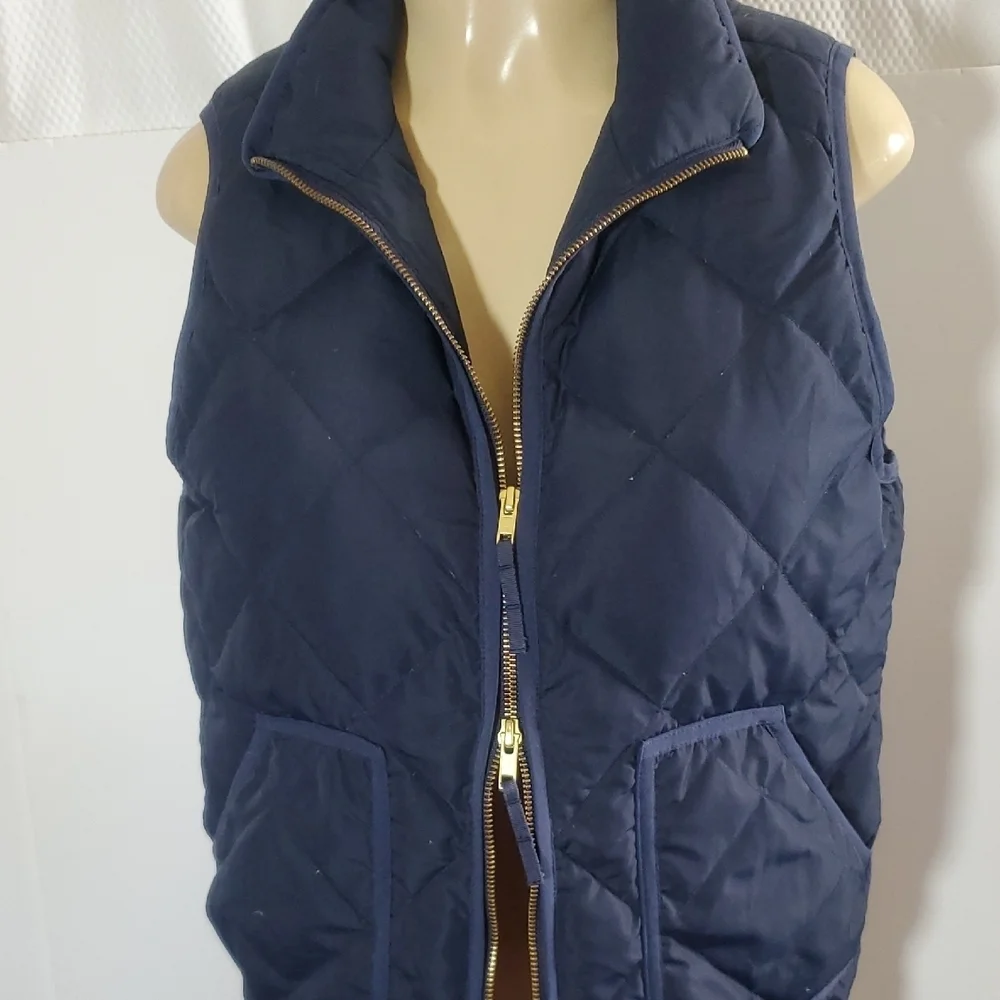 J.Crew Navy Vest with Gold Zipper Size M 60% Down Remainder Waterfowl Feathers